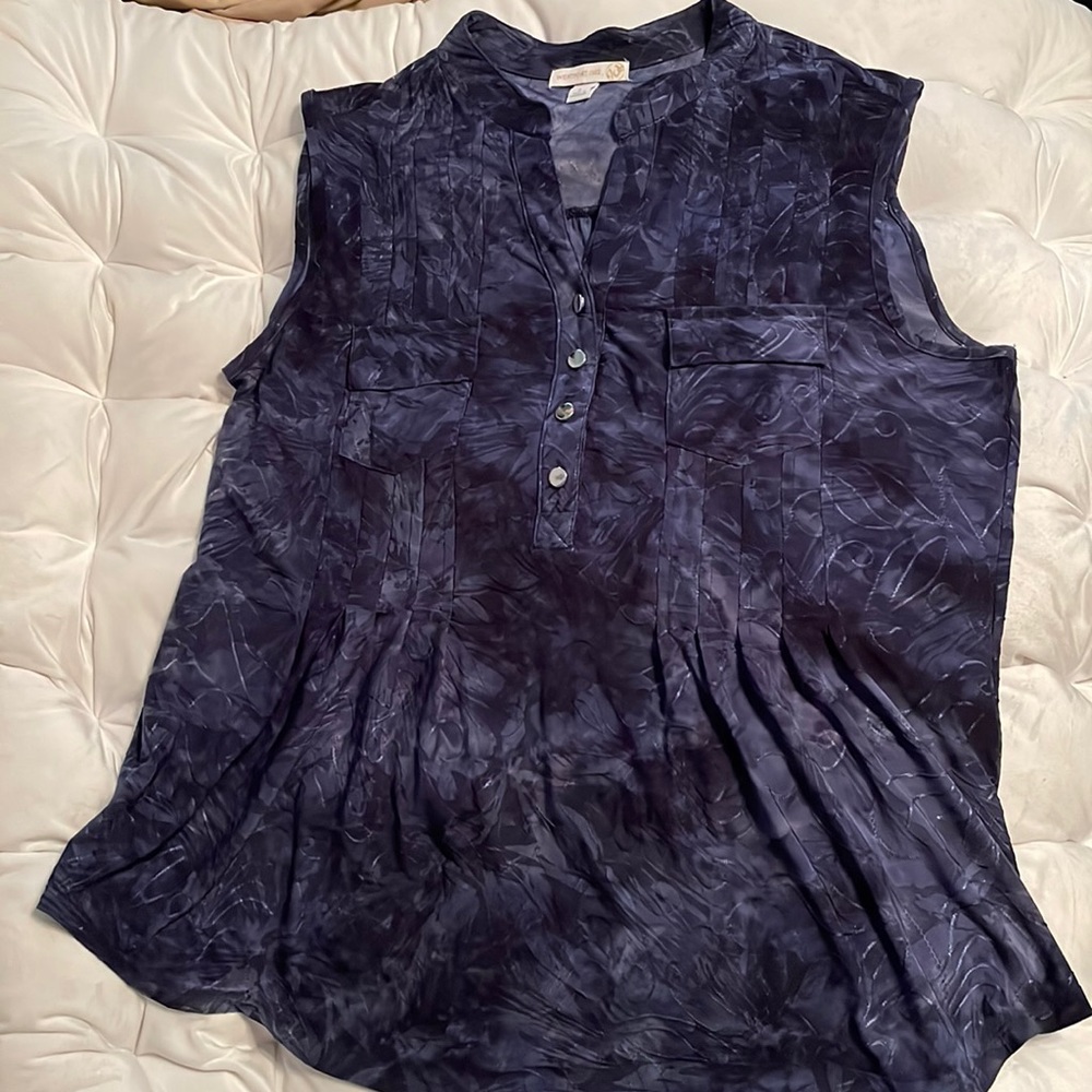 Westport 1962 brand size large blue sleeveless shirt